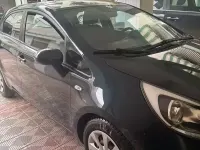 Usata Kia Rio 85 CV (62 kW) 2015 Blu Berlina