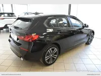 Usata BMW 118 Advantage 150 CV (110 kW) 2021 Blu/azzurro Utilitaria