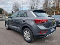 Usata VW T-Roc Life 110 CV (80 kW) 2022 Grigio SUV