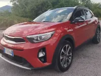 Usata Kia Stonic 110 CV (80 kW) 2019 Rosso SUV