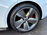 Begagnad Porsche Taycan 4S Performance Package 419 kW (571 HK) 2020 Vit Sedan