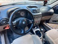 Usata Alfa Romeo 147 120 CV (88 kW) 2007 Nero Utilitaria