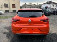 Usata Renault Clio V Techno 91 CV (66 kW) 2022 Arancione Berlina