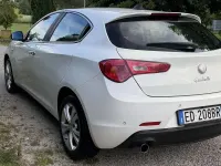 Usata Alfa Romeo Giulietta Distinctive 105 CV (77 kW) 2010 Bianco Utilitaria