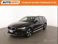 Usata Volvo V60 Business Edition 197 CV (144 kW) 2022 Nero Station wagon