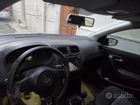 Usata VW Polo 90 CV (66 kW) 2010 Grigio Utilitaria