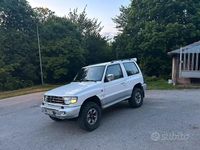 Usata Mitsubishi Pajero 100 CV (73 kW) 2000 Bianco SUV