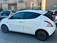 Usata Lancia Ypsilon 69 CV (50 kW) 2014 Bianco Utilitaria