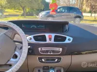 Usata Renault Scénic III 110 CV (80 kW) 2009 Grigio Monovolume