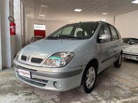 Usata Renault Scénic 107 CV (78 kW) 2003 Grigio Monovolume