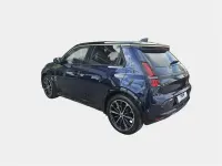 Usata Renault R5 Iconic 69 kW (95 CV) 2025 Blu scuro Utilitaria