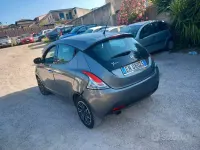 Usata Lancia Ypsilon 75 CV (55 kW) 2012 Grigio Utilitaria