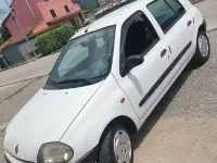 Usata Renault Clio II 58 CV (42 kW) 1998 Bianco Berlina