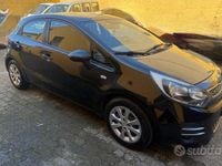 Usata Kia Rio Active 75 CV (55 kW) 2016 Nero Utilitaria