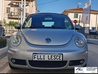 Usata VW New Beetle 105 CV (77 kW) 2006 Argento Utilitaria