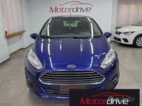 Usado Ford Fiesta Titanium 80 HP (58 kW) 2015 Azul Sedan