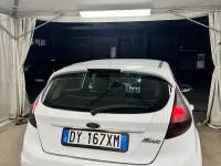 Usata Ford Fiesta 97 CV (71 kW) 2009 Bianco Berlina
