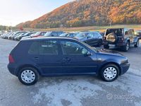 Usata VW Golf IV 101 CV (74 kW) 2002 Nero Berlina