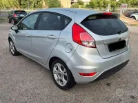 Usata Ford Fiesta Titanium 95 CV (69 kW) 2014 Grigio Utilitaria