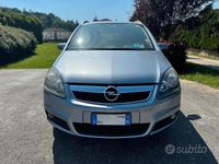 Usata Opel Zafira Cosmo 120 CV (88 kW) 2006 Argento Monovolume