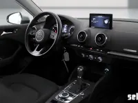 Usata Audi A3 Business 110 CV (80 kW) 2017 N2s argento metallizzato Berlina