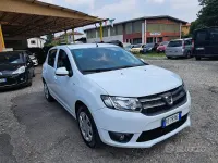 Usata Dacia Sandero Lauréate 90 CV (66 kW) 2016 Bianco Berlina