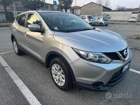 Usata Nissan Qashqai Visia 116 CV (85 kW) 2015 Grigio SUV