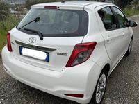 Usata Toyota Yaris Lounge 2012 Bianco Utilitaria