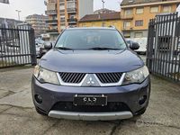 Usata Mitsubishi Outlander Instyle 140 CV (102 kW) 2007 Grigio scuro SUV
