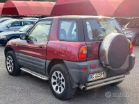 Usata Toyota RAV4 128 CV (94 kW) 1999 Rosso SUV