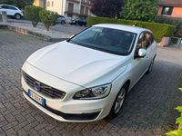 Usata Volvo V60 120 CV (88 kW) 2017 Bianco Station wagon