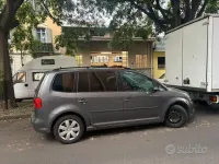 Usata VW Touran 105 CV (77 kW) 2011 Grigio Monovolume
