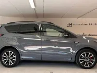 Usata Ford Kuga ST-Line 120 CV (88 kW) 2019 Grigio pastello SUV