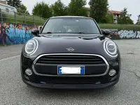 Usata Mini ONE 102 CV (75 kW) 2019 Nero Utilitaria