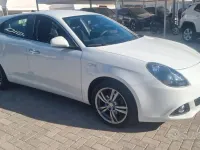 Usata Alfa Romeo Giulietta Exclusive 105 CV (77 kW) 2013 Bianco Utilitaria