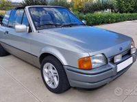 Usata Ford Escort Cabriolet 73 CV (53 kW) 1988 Grigio Cabrio
