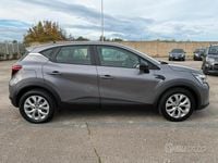 Usata Renault Captur Techno 91 CV (66 kW) 2022 Grigio SUV