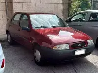 Usata Ford Fiesta Studio 60 CV (44 kW) 1997 Rosso Utilitaria