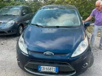 Usata Ford Fiesta Titanium 97 CV (71 kW) 2010 Bluazzurro Berlina