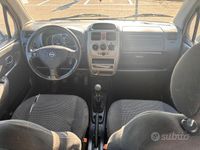 Usata Opel Agila 75 CV (55 kW) 2004 Grigio Monovolume