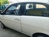 Usata Lancia Ypsilon 60 CV (44 kW) 2011 Bianco Utilitaria