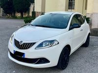 Usata Lancia Ypsilon 69 CV (50 kW) 2023 Bianco Utilitaria