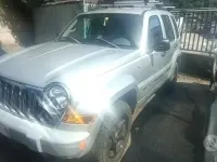 Usata Jeep Cherokee 163 CV (119 kW) 2005 Grigio SUV