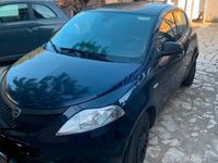 Usata Lancia Ypsilon 69 CV (50 kW) 2019 Nero Utilitaria