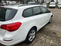 Usata Opel Astra 110 CV (80 kW) 2012 Bianco Station wagon