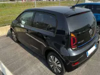 Usata VW e-up! 61 kW (83 CV) 2021 Nero Utilitaria