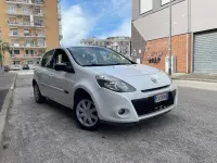 Usata Renault Clio II 75 CV (55 kW) 2010 Bianco Berlina
