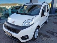 Begagnad Fiat Qubo Trekking 95 HK (69 kW) 2018 Vit Minibuss