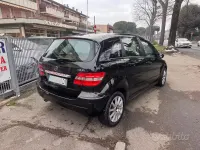 Usata Mercedes B180 109 CV (80 kW) 2006 Nero Monovolume
