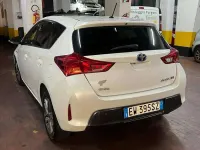 Usata Toyota Auris Hybrid Lounge 99 CV (72 kW) 2014 Other Berlina